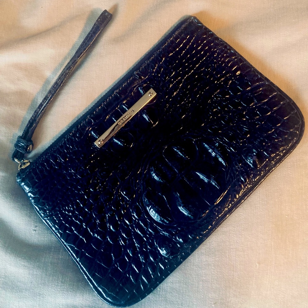 Brahmin wristlet